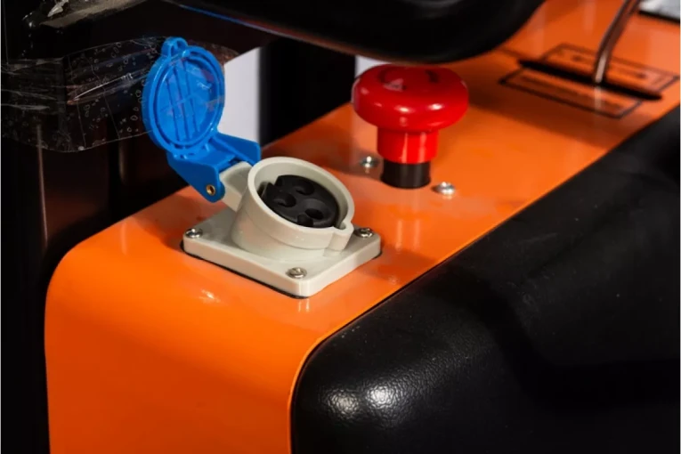 Штабелер с электроподъемом 1,5 т - 2,5 м Вилы: 1100 , Гелевая АКБ, SPN1525 SIBLINE купить в Томске Штабелер с электроподъемом 1,5 т - 2,5 м Вилы: 1100 , Гелевая АКБ, SPN1525 SIBLINE купить в Томске