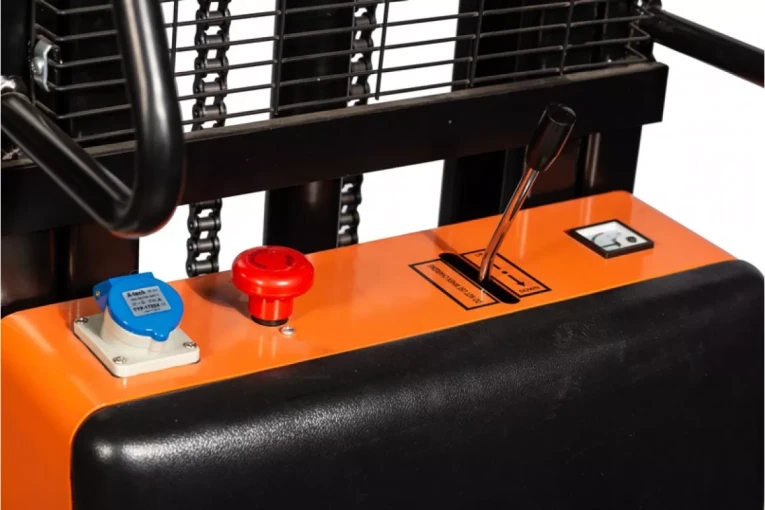 Штабелер электрический самоходный 1,2 т-3,5м Вилы: 1150 , Гелевая АКБ, CL1235J SIBLINE купить в Томске Штабелер электрический самоходный 1,2 т-3,5м Вилы: 1150 , Гелевая АКБ, CL1235J SIBLINE купить в Томске