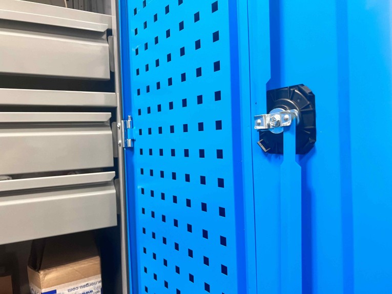 Шкаф инструментальный TNC 182.4B.8S купить в Томске