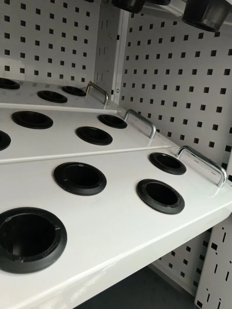 Шкаф инструментальный FBK 20 R.B3.1S (9403.7503) купить в Томске Шкаф инструментальный FBK 20 R.B3.1S (9403.7503) купить в Томске